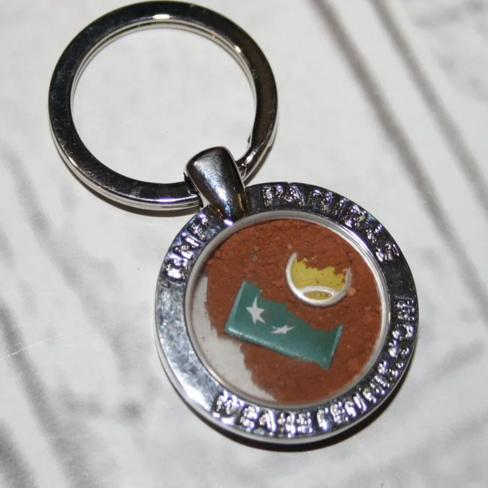 🌊🔗 Silver Keychain with Sand & Charms – 2⅜